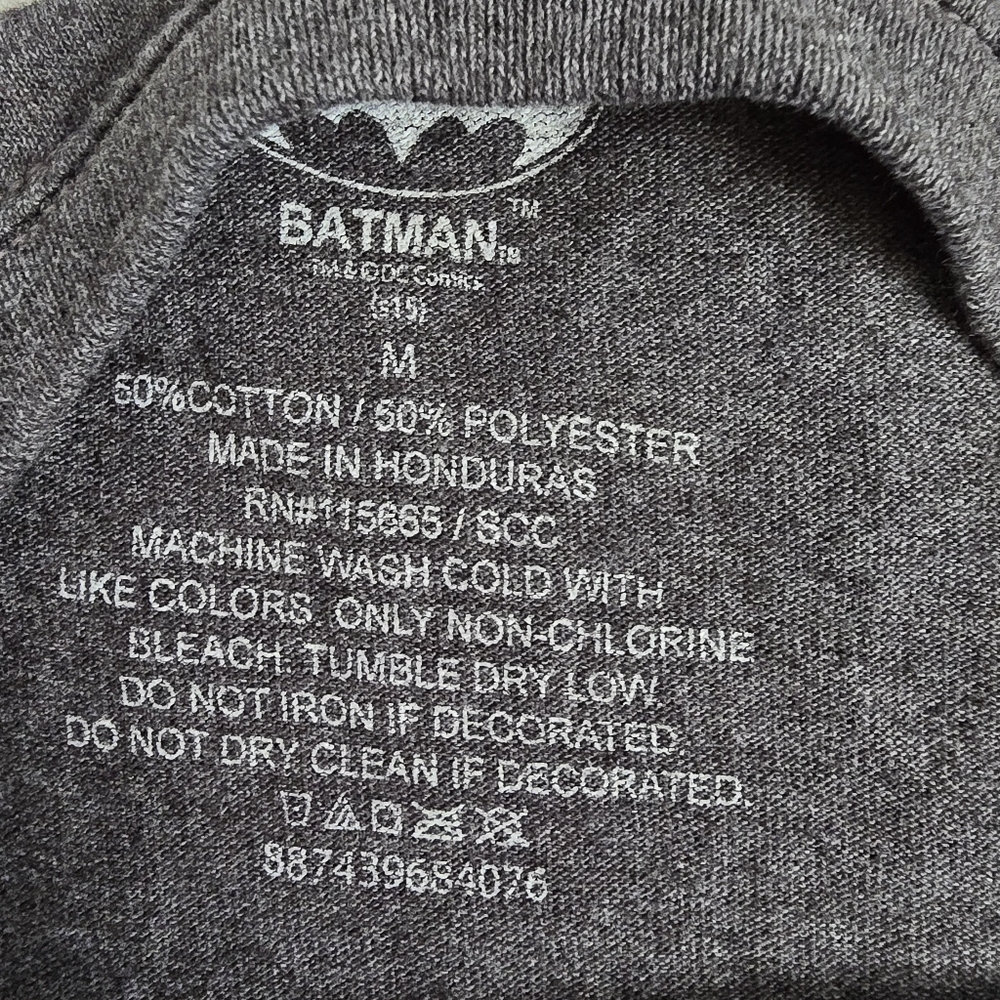 Batman Gray And Yellow Character Graphic Tee Medium - Picture 4 of 8